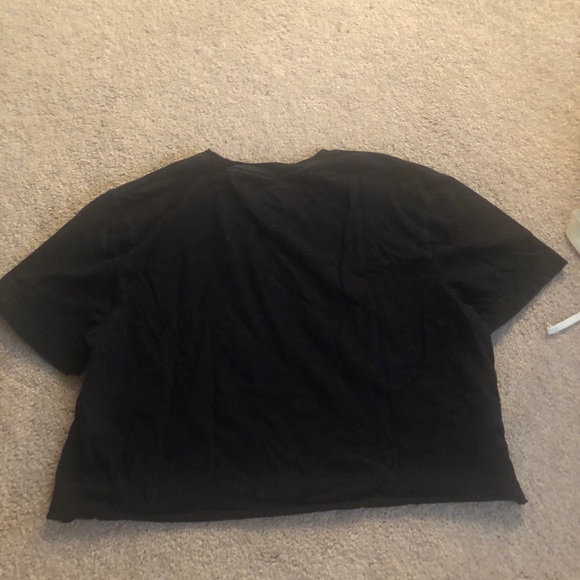 3/$20 • CROPPED TOMMY HILFIGER TEE - Picture 5 of 5